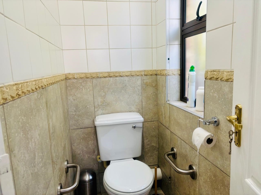 3 Bedroom Property for Sale in Vredenhof Sh Free State